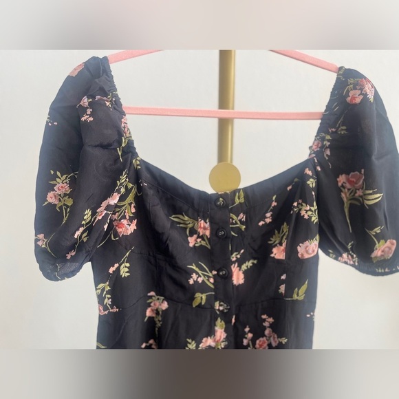 ASOS DESIGN Petite milkmaid jumpsuit in floral print - Picture 5 of 9